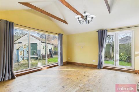 5 bedroom semi-detached house for sale, North Cliff Gardens, Scarborough