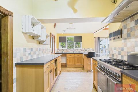5 bedroom semi-detached house for sale, North Cliff Gardens, Scarborough