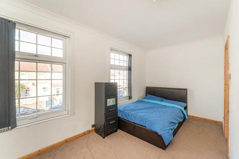 3 bedroom terraced house for sale, Ilford IG1