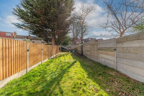 3 bedroom terraced house for sale, Ilford IG1