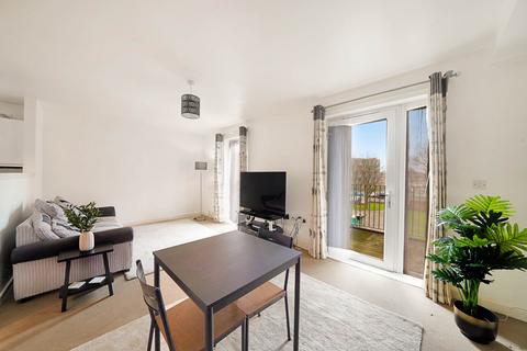 2 bedroom flat for sale, Walton Road, London, E12 5BF