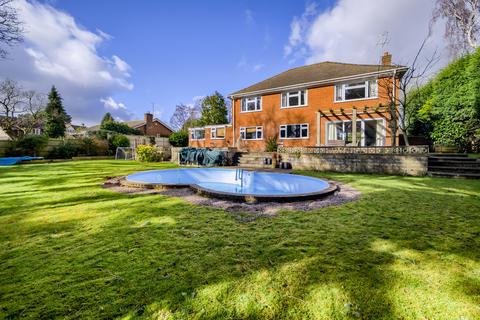 4 bedroom detached house for sale, Hillgrove Crescent Kidderminster, Worcestershire, DY10 3AR