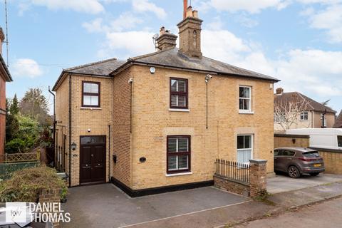 6 Manor Road, Waltham Abbey, EN9 1NF