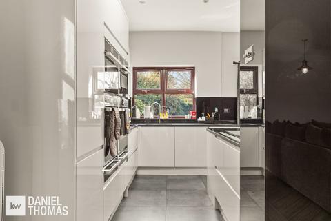 6 Manor Road, Waltham Abbey, EN9 1NF