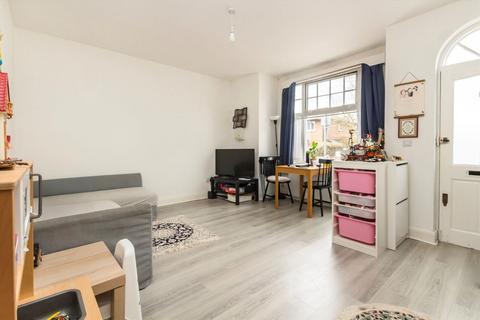 2 bedroom flat to rent, Bonner Hill Road, Kingston Upon Thames KT1