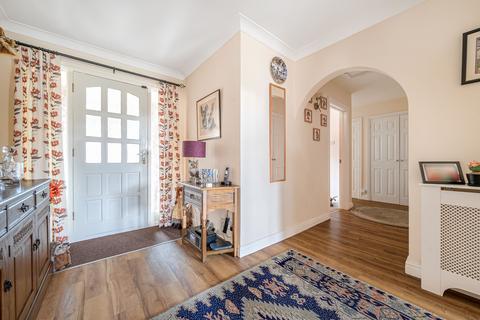 3 Highfields, Barrowby, Grantham, NG32 1BG