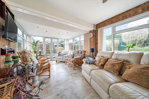 3 Highfields, Barrowby, Grantham, NG32 1BG