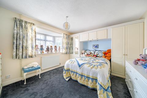 3 Highfields, Barrowby, Grantham, NG32 1BG