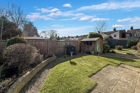 2 bedroom detached bungalow for sale, Cauldwell Hall Road, Ipswich IP4