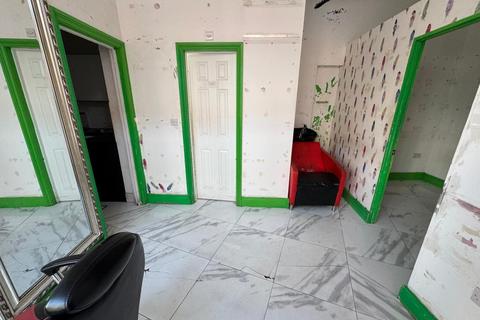 Shop to rent, Croydon CR0