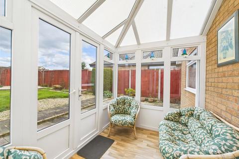 2 bedroom bungalow for sale, Lilac Way, Quedgeley, Gloucester, Gloucestershire, GL2