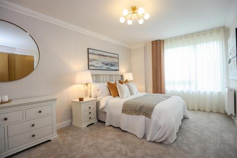 2 bedroom retirement property for sale, Helston Lane, Windsor