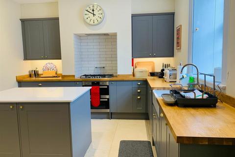 2 bedroom apartment for sale, Charmouth