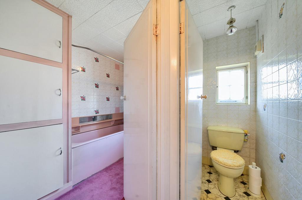 Bathroom/Wc