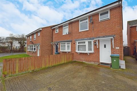 3 bedroom end of terrace house to rent, Bronze Close, Bognor Regis, PO22