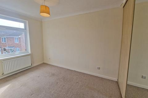 3 bedroom end of terrace house to rent, Bronze Close, Bognor Regis, PO22