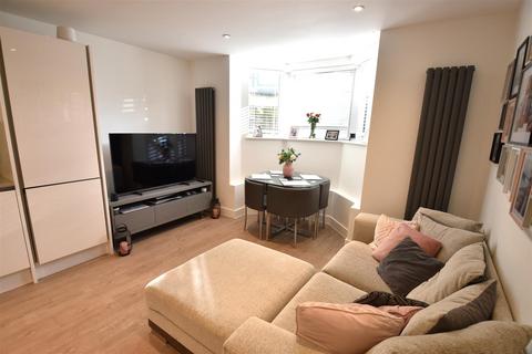 1 bedroom flat for sale, Broadway, Bexleyheath DA6