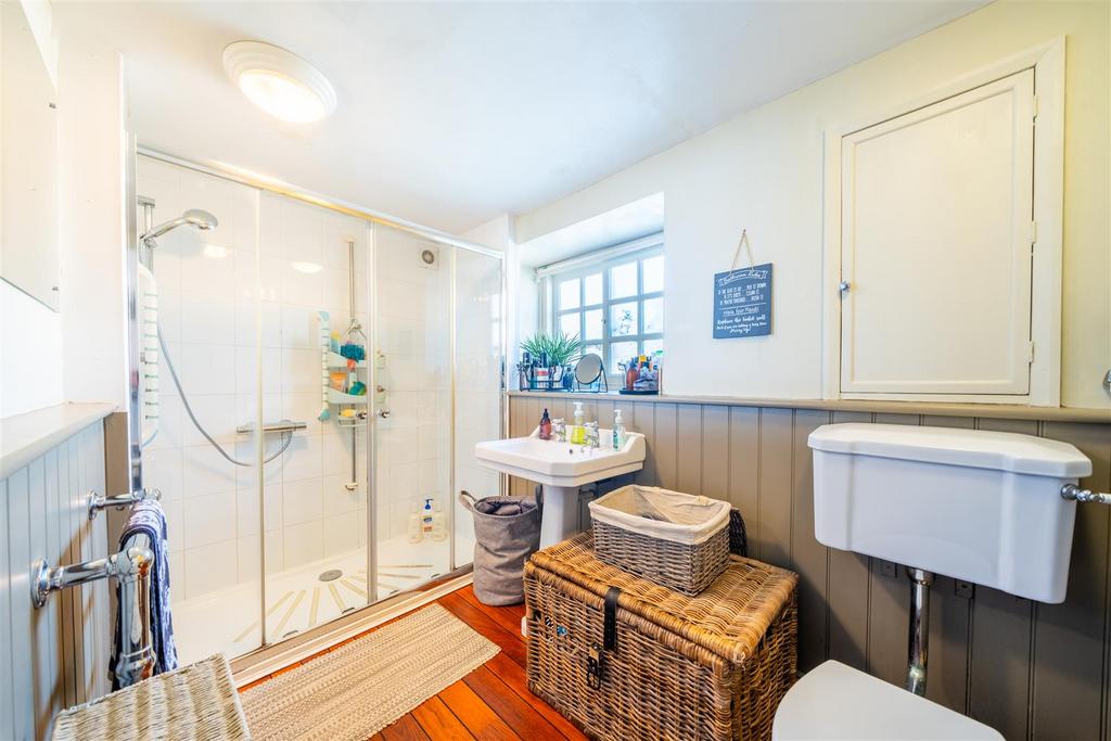 Ensuite