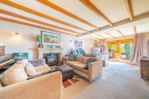 6 bedroom country house for sale, Main Street, Gristhorpe, Filey