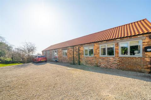 6 bedroom country house for sale, Main Street, Gristhorpe, Filey