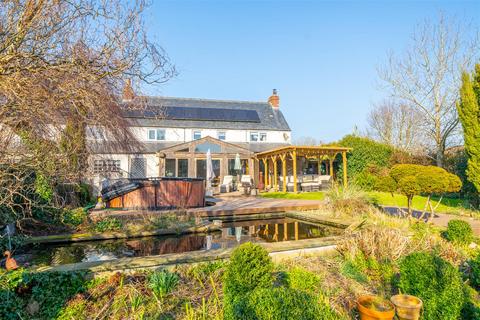 6 bedroom country house for sale, Main Street, Gristhorpe, Filey