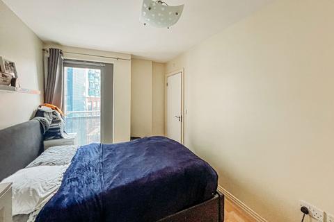 2 bedroom flat for sale, Victoria Road, London W3