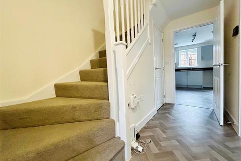 3 bedroom semi-detached house to rent, Millbrook Lane, Kenilworth