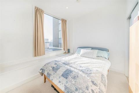 1 bedroom flat for sale, Wandsworth Road, London SW8