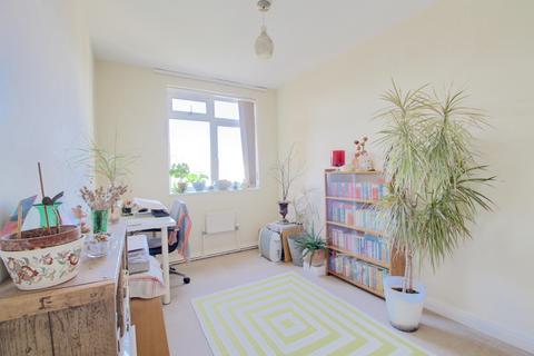 2 bedroom flat for sale, Flat 21 Kinsale Court, 50 Palmeira Avenue, Hove