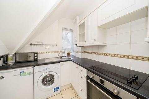 2 bedroom flat for sale, Corfton Road, London W5