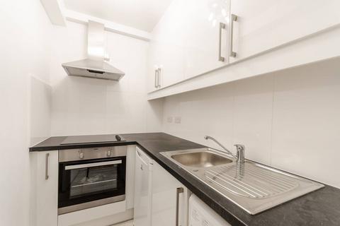 Studio to rent, Park West, Hyde Park Estate, London, W2