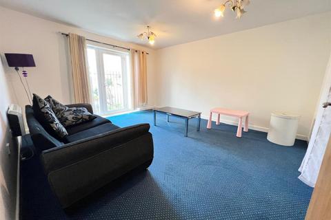 1 bedroom flat for sale, Chamberlain Close, Ilford