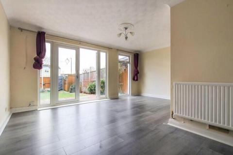 3 bedroom terraced house to rent, South Ockendon, Essex, RM15