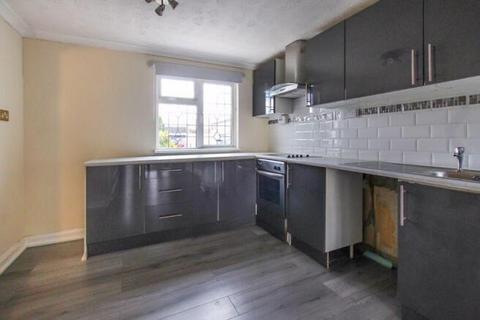 3 bedroom terraced house to rent, South Ockendon, Essex, RM15