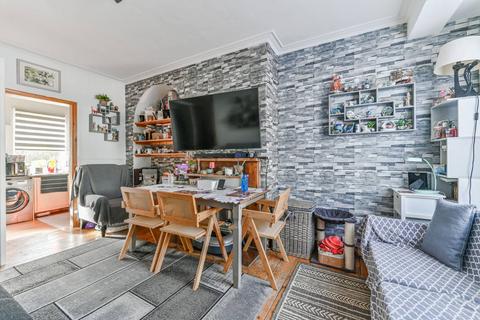 3 bedroom terraced house for sale, Tylecroft Road, Norbury, London, SW16