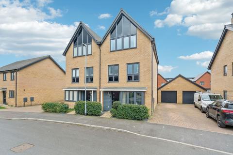 23 Colosseum Drive, Houghton Regis, Dunstable, LU5 6QD