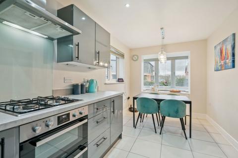 23 Colosseum Drive, Houghton Regis, Dunstable, LU5 6QD