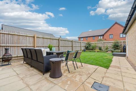 23 Colosseum Drive, Houghton Regis, Dunstable, LU5 6QD