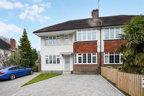 2 bedroom apartment to rent, Castleview Road, Weybridge, Surrey, KT13