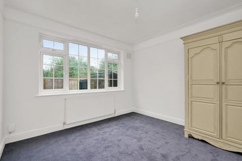 2 bedroom apartment to rent, Castleview Road, Weybridge, Surrey, KT13