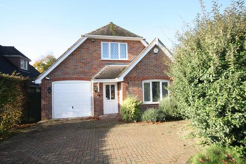 3 bedroom detached house to rent, Deancroft Road , Gerrards Cross SL9