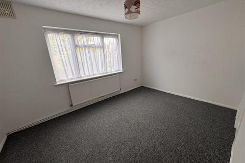 1 bedroom flat to rent, Brook Road, Benfleet SS7