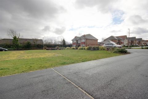 2 bedroom detached bungalow for sale, Ledgard Close, Swanland