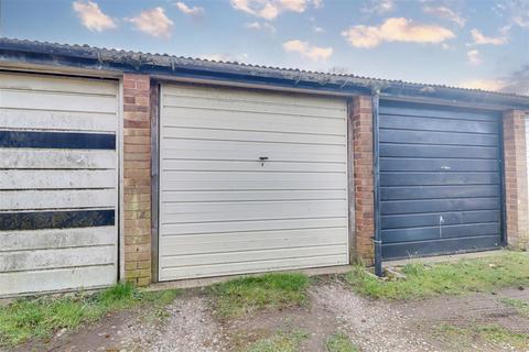 3 bedroom detached bungalow for sale, Leighview Drive, Leigh-On-Sea SS9