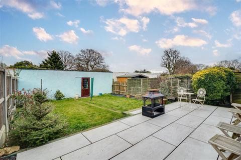 3 bedroom detached bungalow for sale, Leighview Drive, Leigh-On-Sea SS9