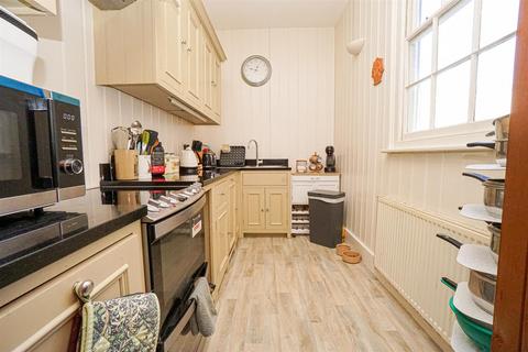 3 bedroom maisonette for sale, Wellington Square, Hastings