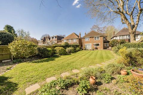 3a Ormond Crescent, Hampton, TW12 2TJ