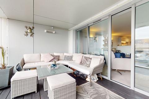 2 bedroom apartment for sale, North Quay, Discovery Wharf, PL4