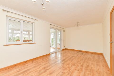 50 Olivers Meadow, Westergate, Chichester, PO20 3YA