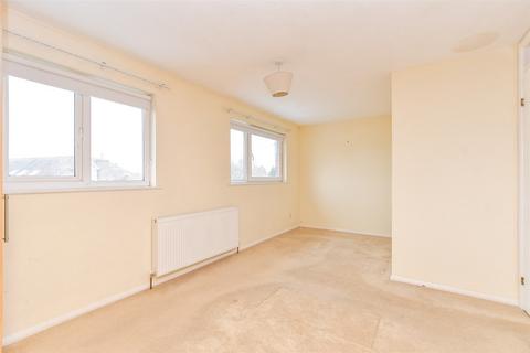 50 Olivers Meadow, Westergate, Chichester, PO20 3YA